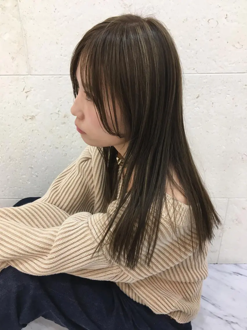 ロング カラー ベージュカラー ハイライトカラー ハイライト ヘアカラー トリートメント 斉藤 貴也のヘアスタイル