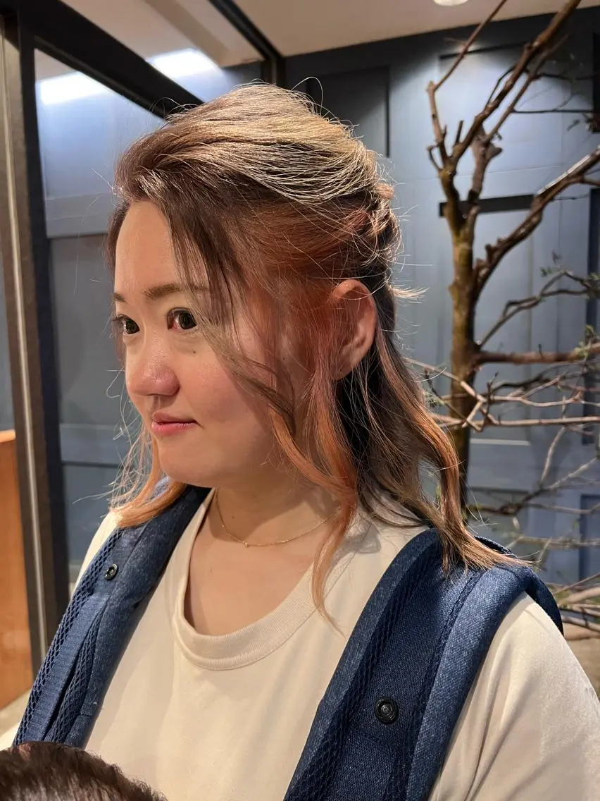 ミディアム アルシュ エモーションのヘアスタイル