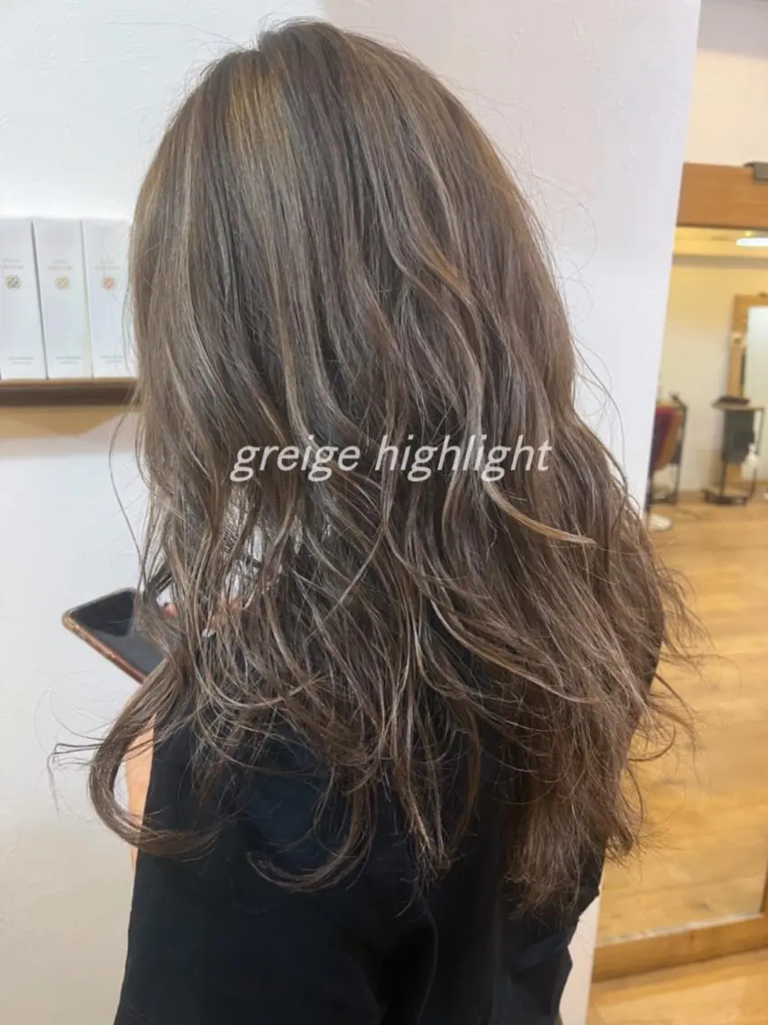 ロング 艶ハイトーン‪‪🔆 ️️️安座間 希のヘアスタイル