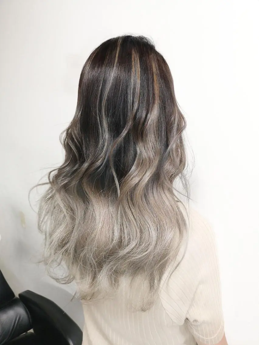 ロング カラー パーマ ヘアアレンジ 【公式】amble luxe池袋東口🩷のヘアスタイル