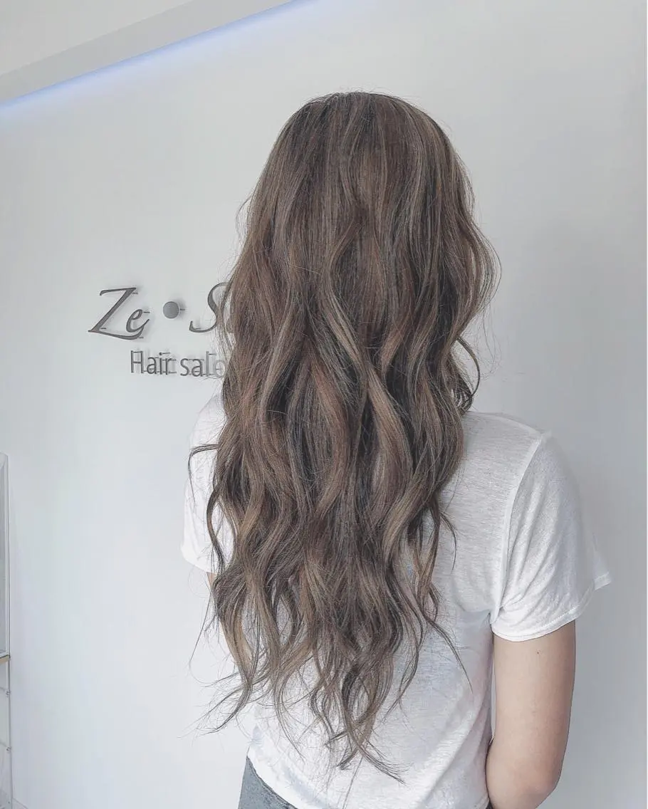 ロング カット ヘアカラー トリートメント ヘッドスパ Ze sealのヘアスタイル