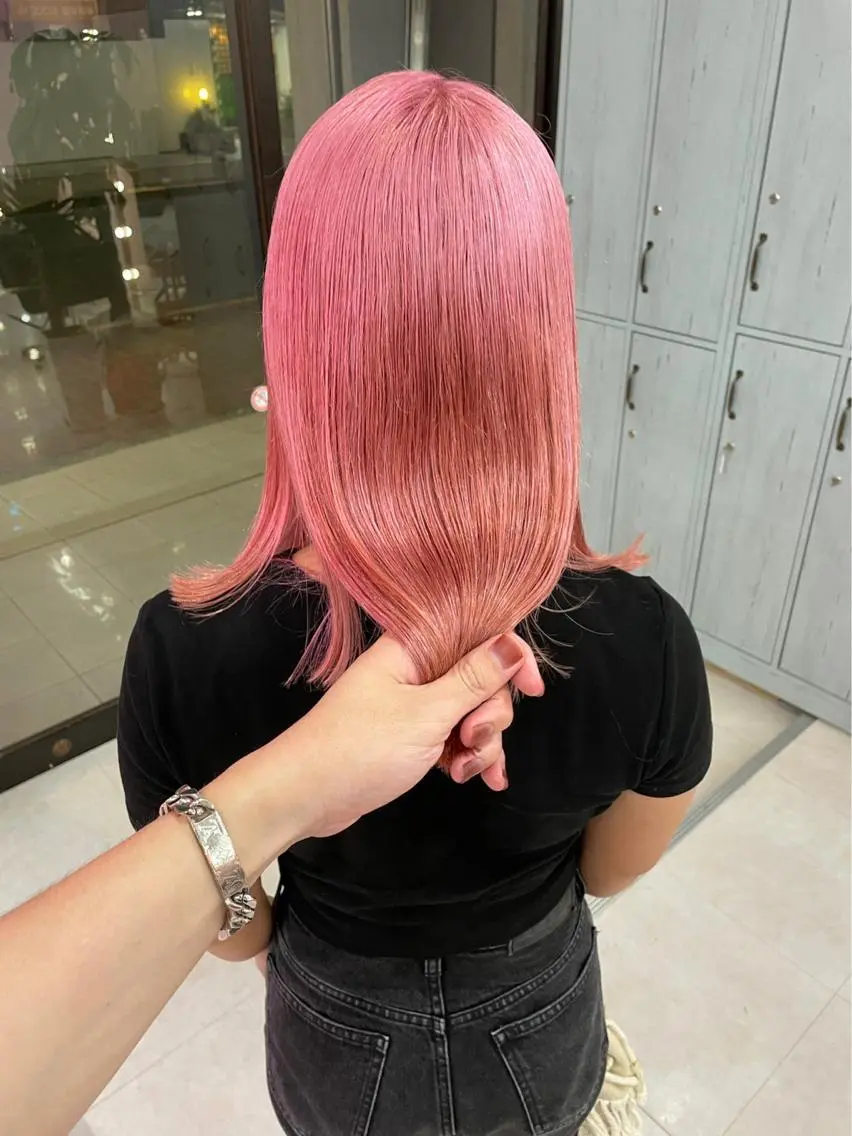 セミロング カラー ヘアアレンジ ヘアカラー トリートメント ヘアセット 柔らかカラー/ レイヤーYUTO🧋のヘアスタイル