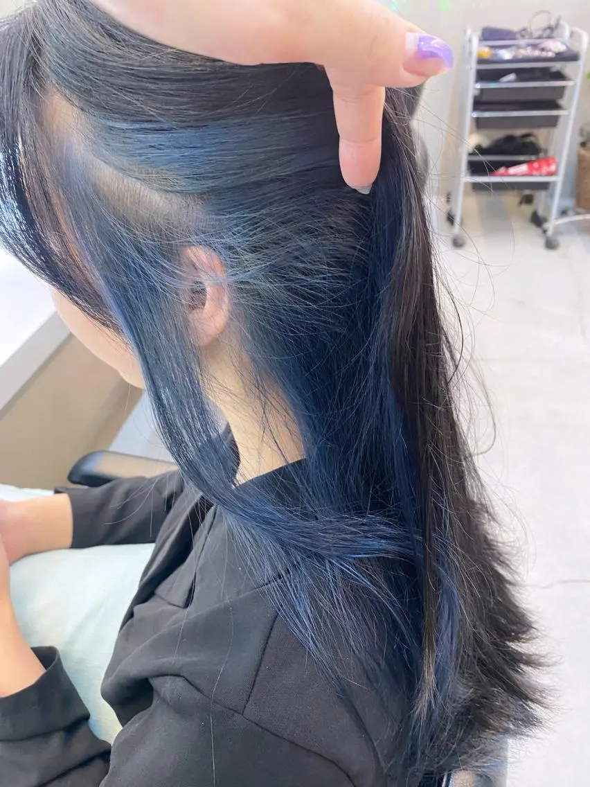 ロング カラー 岡野 静華のヘアスタイル