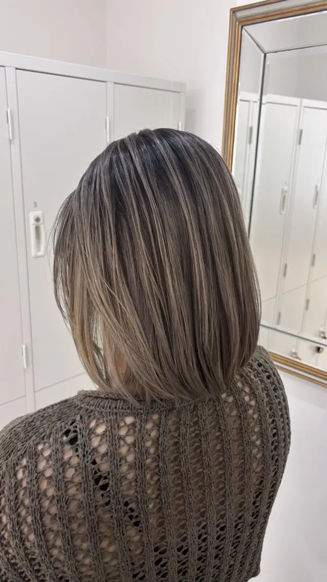 ショート カラー 二上 怜のヘアスタイル
