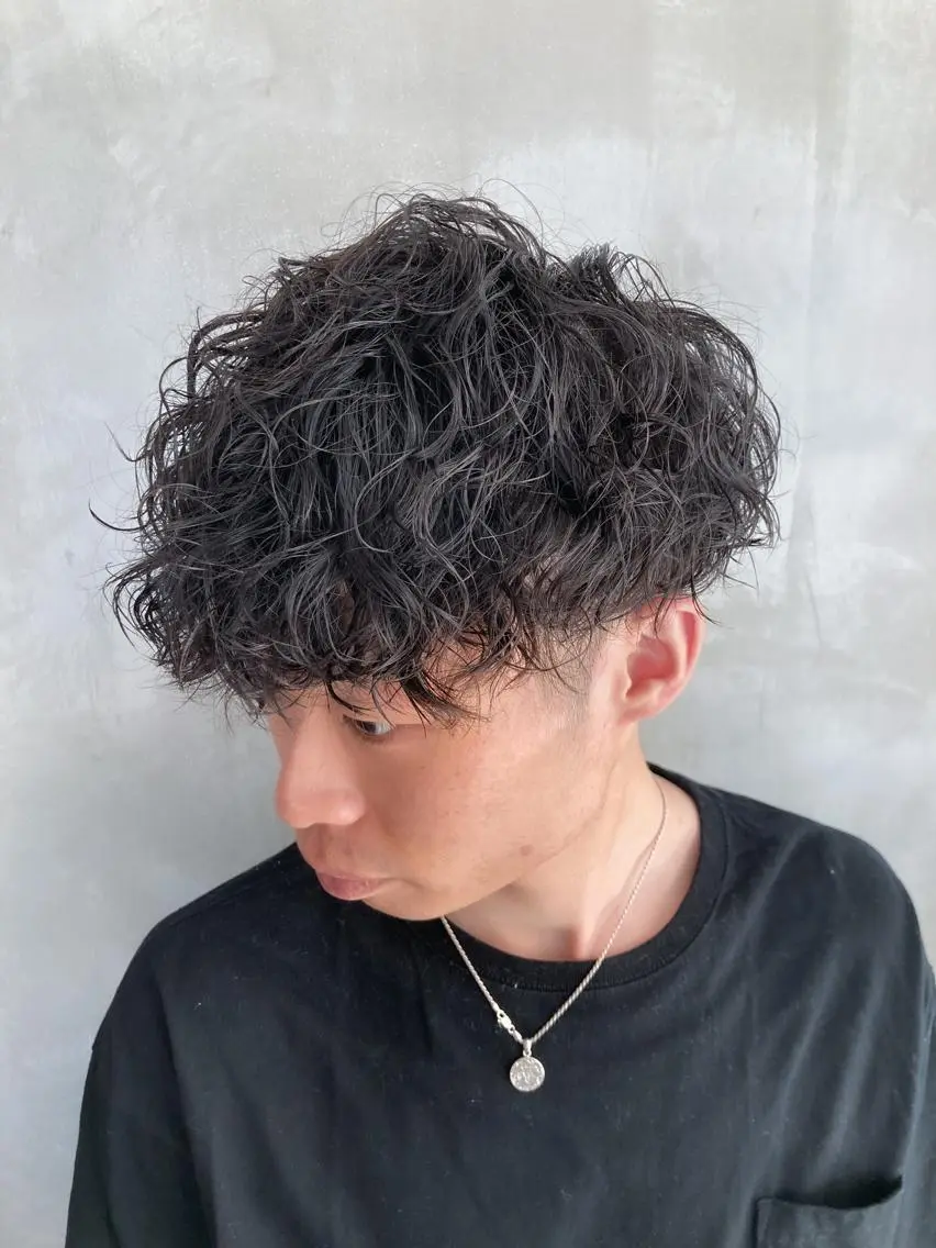 ショート パーマ メンズ マッシュ メンズパーマ ツイストスパイラルパーマ スパイラルパーマ 波巻きスパイラルパー マ/シャドウパーマ駿のヘアスタイル