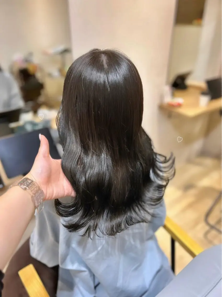 セミロング 💞艶モテ髪✨ MOENA💞のヘアスタイル