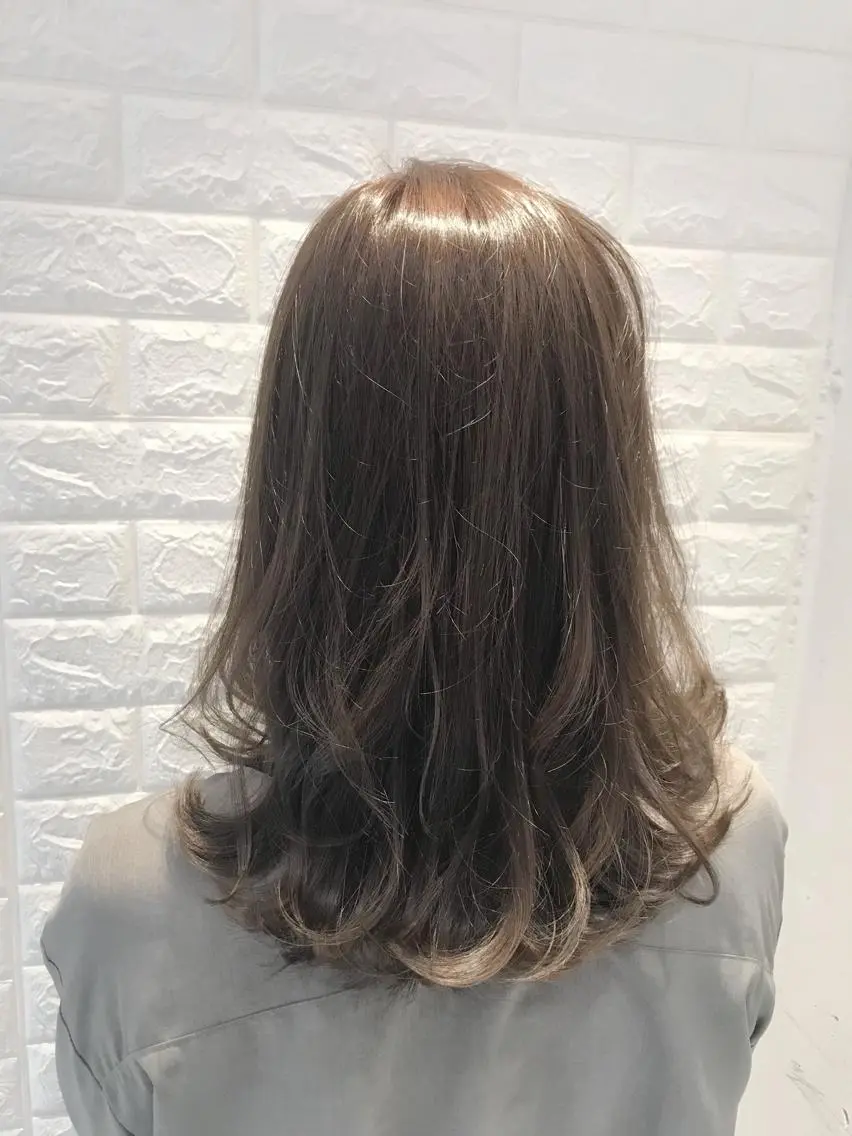 ミディアム カラー ご新規様限定 透明感カラーKANAのヘアスタイル