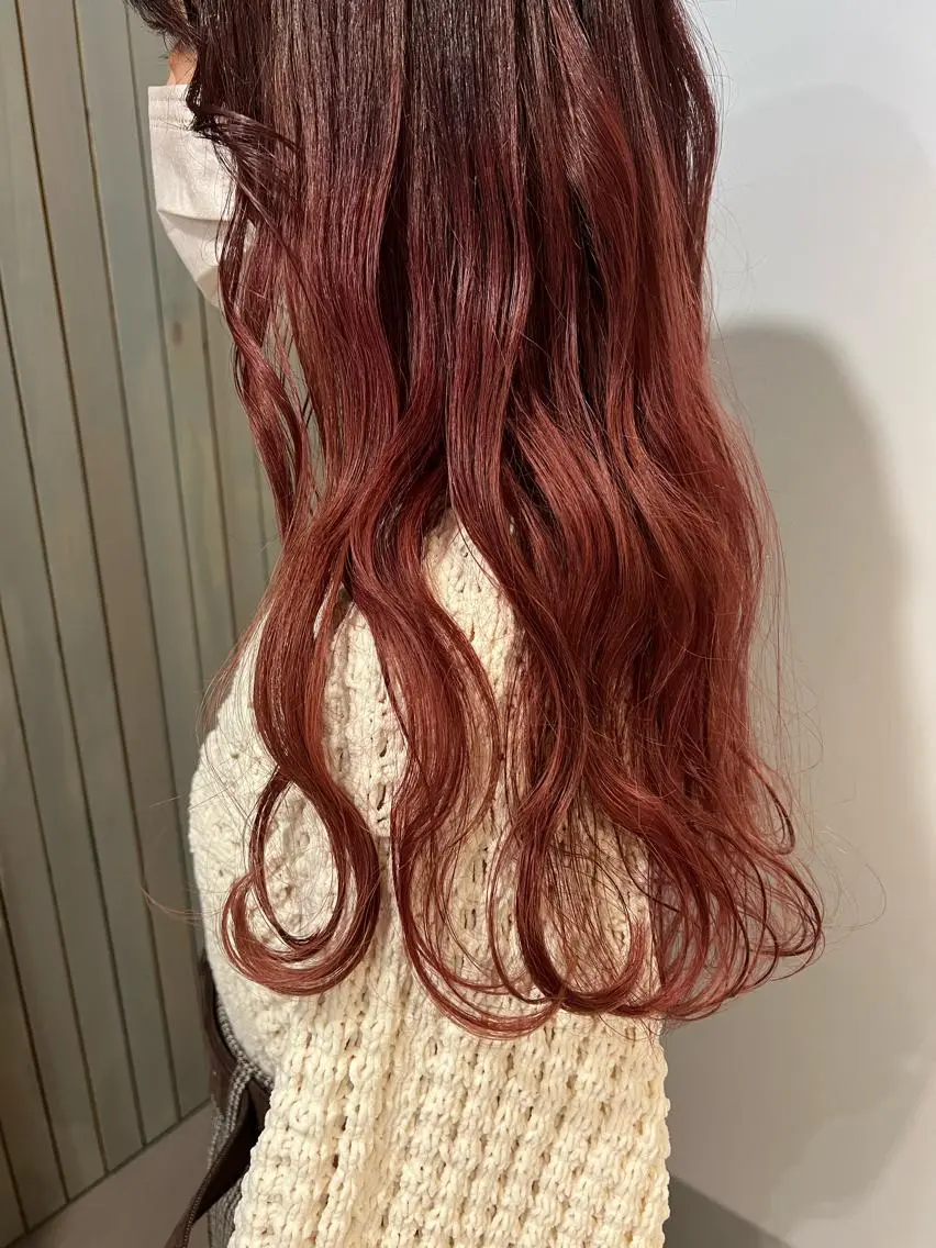 ロング カラー グラデーションカラー レッドカラー ヘアカラー Sachiko ❤︎Pressのヘアスタイル