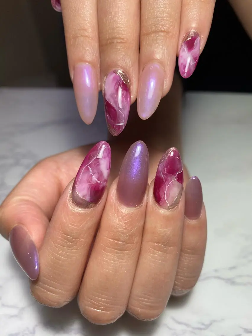 ネイル ボルドー ロングネイル 大理石ネイル(マーブル) スカルプネイル ホワイト Era nailのネイルデザイン