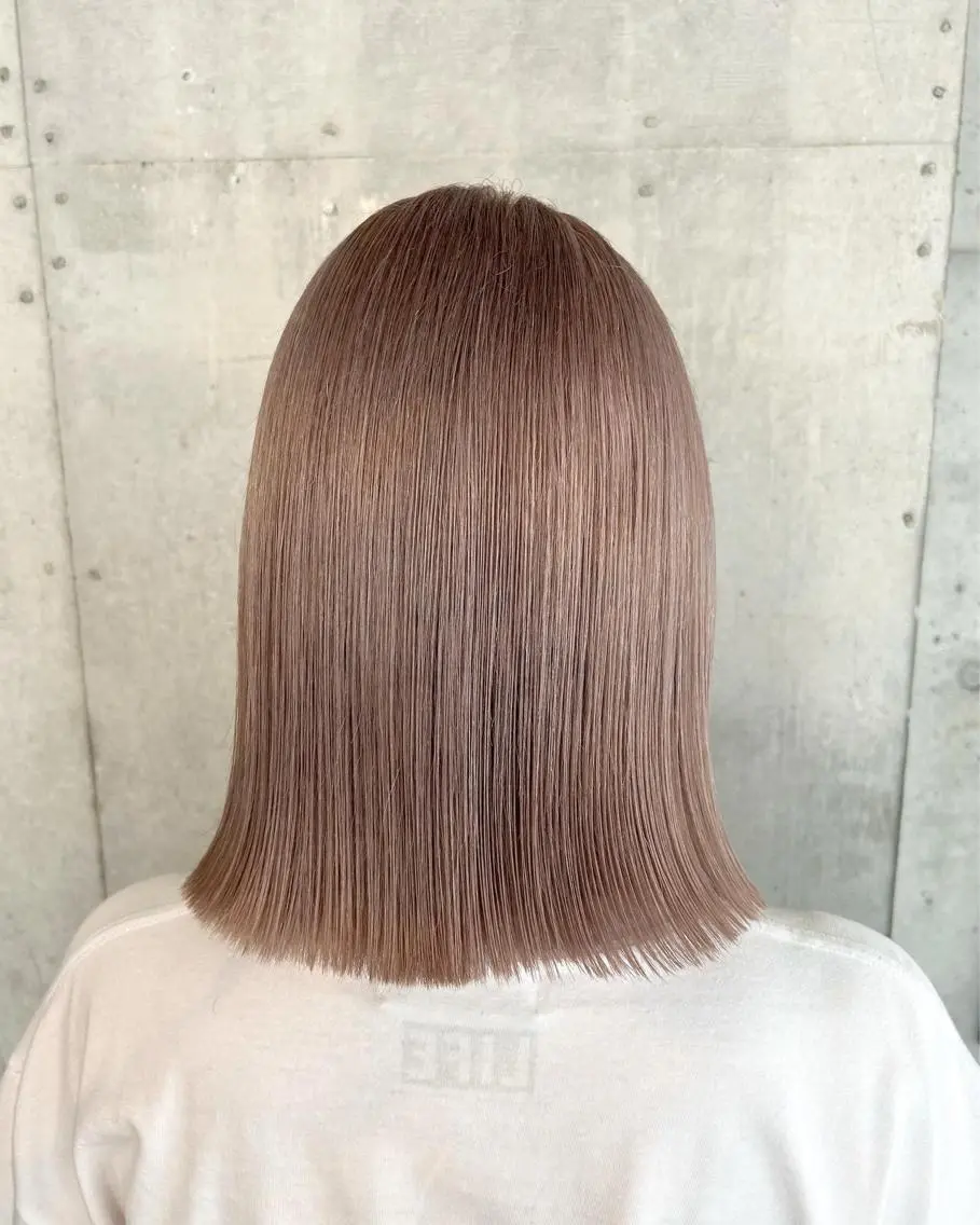 セミロング カラー 🌷横浜/レイヤー /艶カラー🌷のヘアスタイル