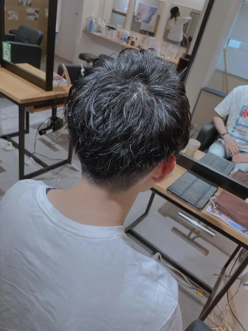 パーマ メンズ 森江 康喜のヘアスタイル