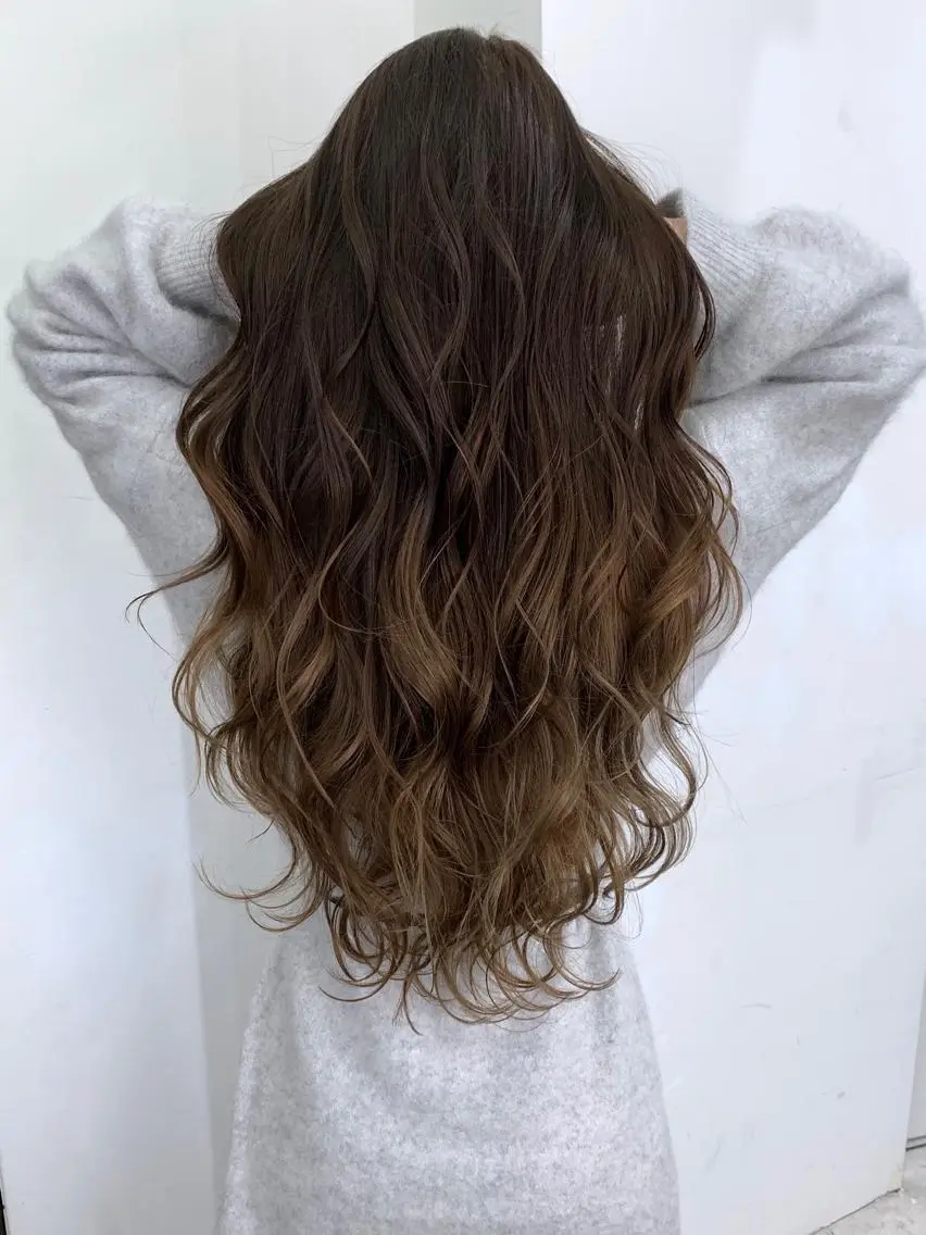 ロング カラー ブラウンカラー ショコラブラウン グラデーションカラー エクステ（レミー毛） NINEのヘアスタイル