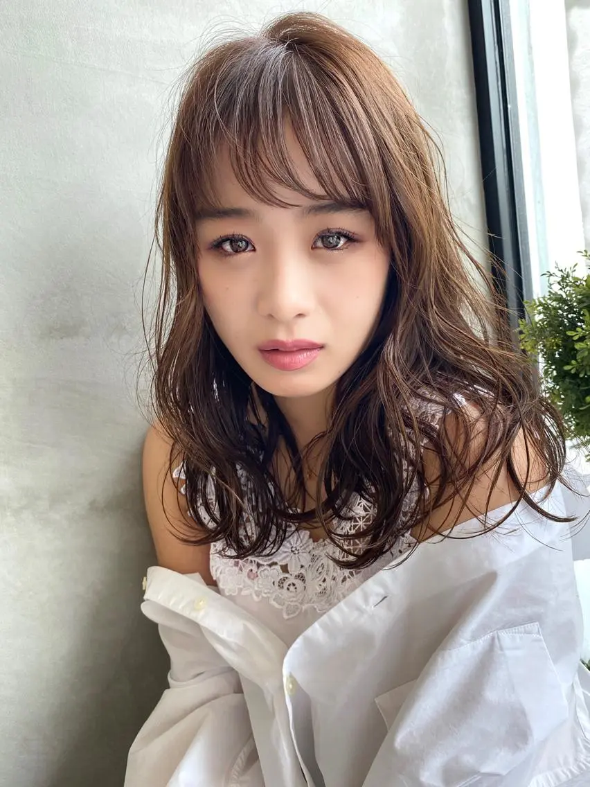 セミロング カラー ヘアアレンジ ネイル マツエク・マツパ 透明感カラー ハイライトカラー 外国人風カラー ハイライト ヨシンモリ 夜23時まで予約🉑 reverieあきらのヘアスタイル