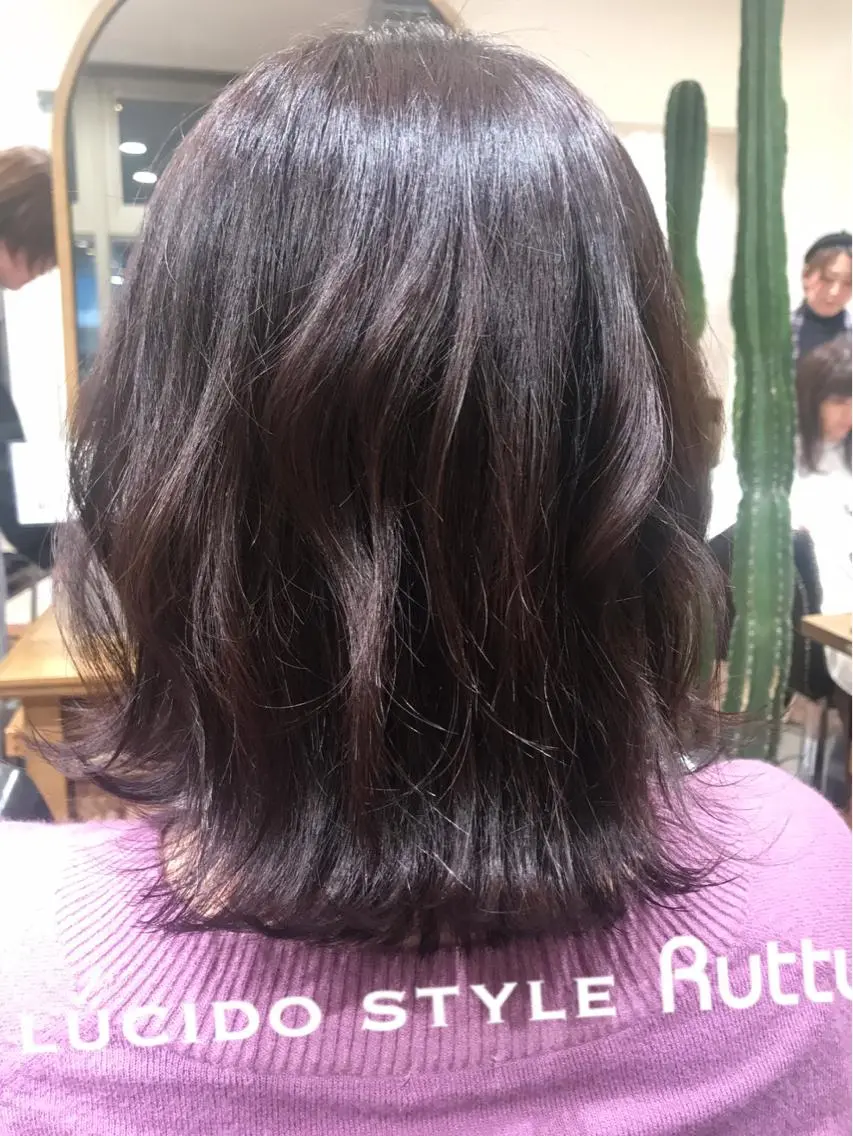 ミディアム カラー アディクシーカラー ラベンダーカラー 外ハネヘア カット トリートメント アザマ　ヤスカツ _rosso 川口のヘアスタイル