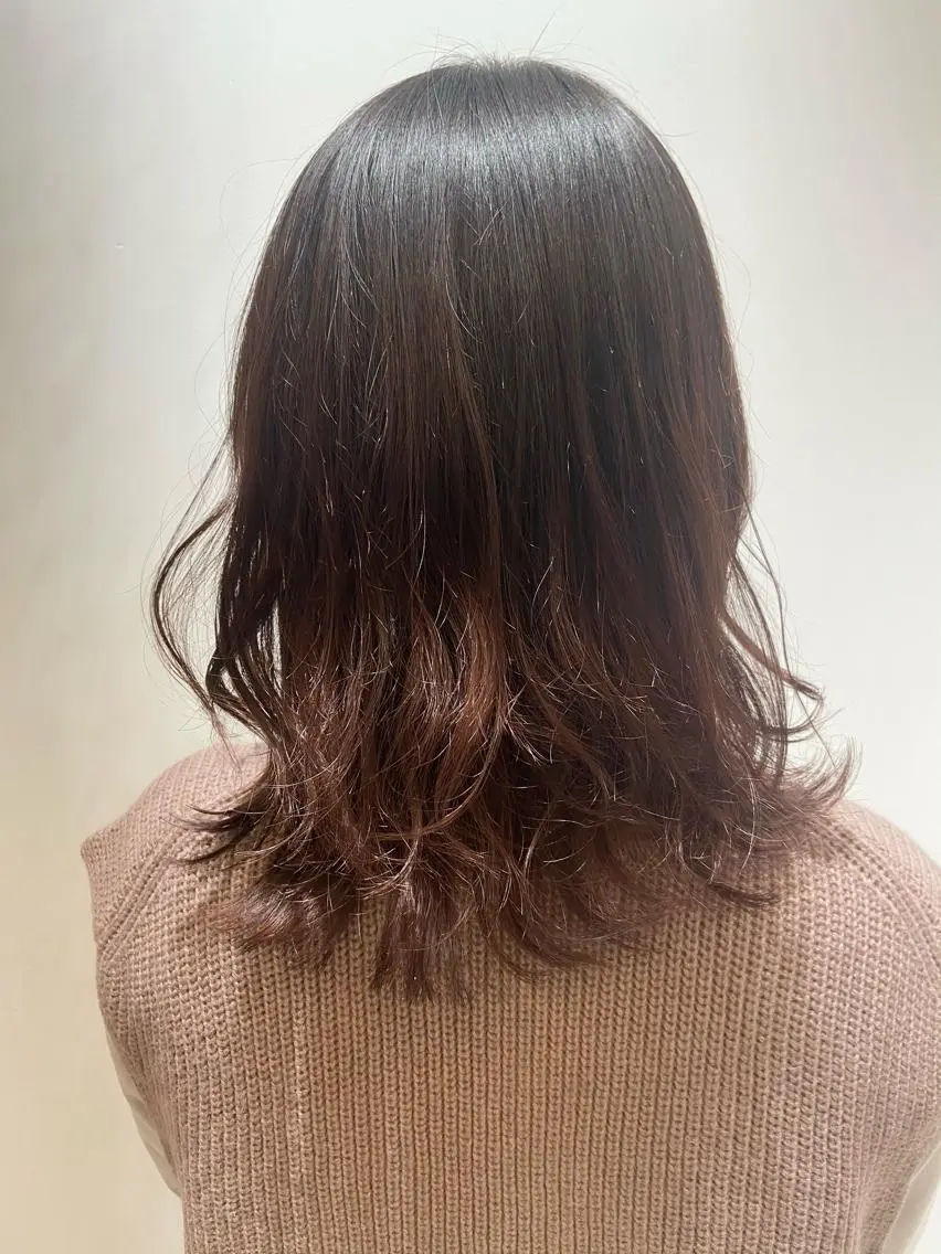 ミディアム カラー カット ヘアカラー トリートメント 🐺ウルフ/レイヤー 似合わせ‎🤍沙羅のヘアスタイル