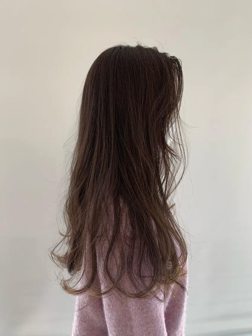 ロング カラー パーマ ヘアアレンジ グレージュ ラベンダーカラー ラベンダーグレージュ ラベンダーグレー 加藤 綾華のヘアスタイル