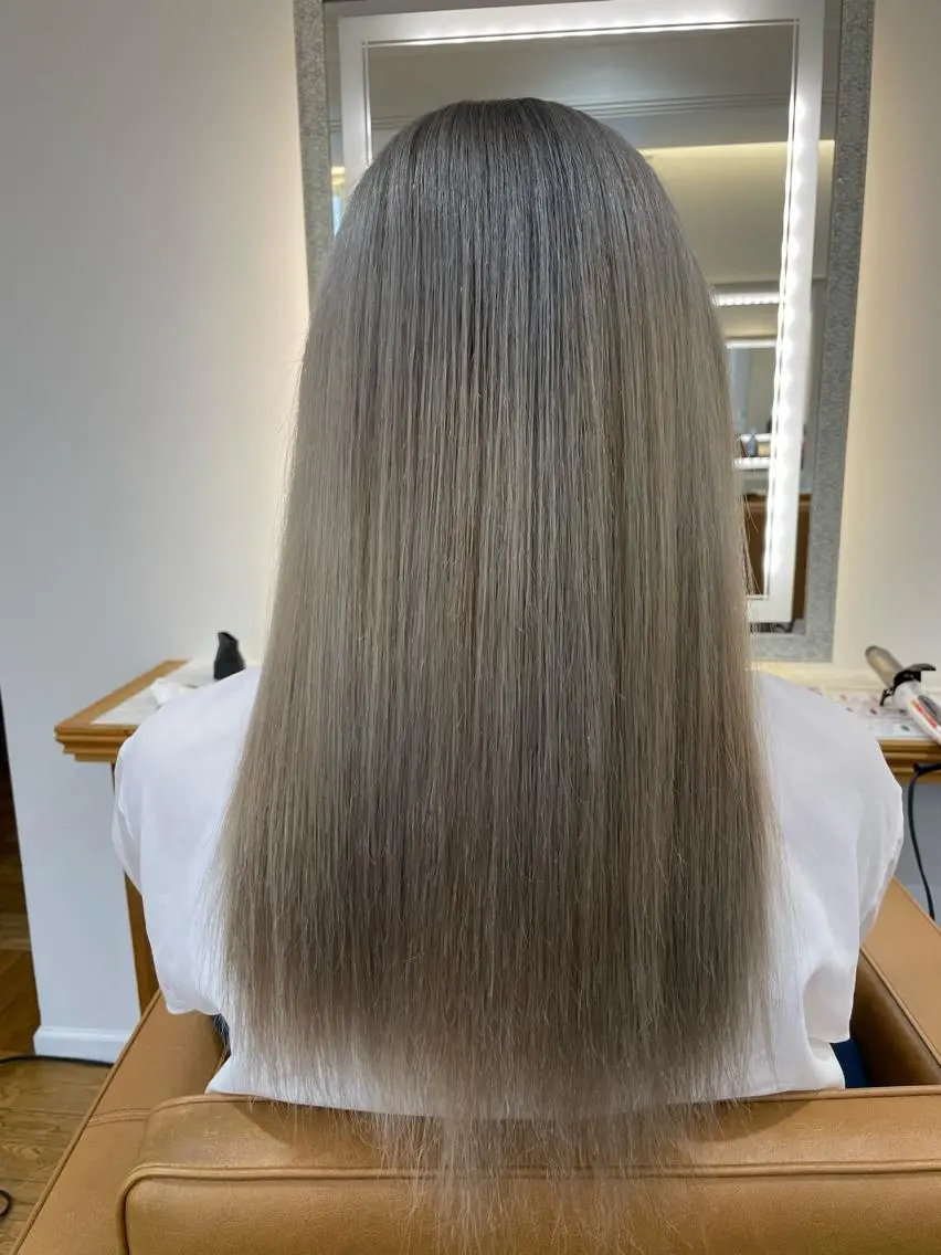 ロング ヘアカラー トリートメント ブリーチ毛矯正.髪質 改善.髪にドラマをのヘアスタイル