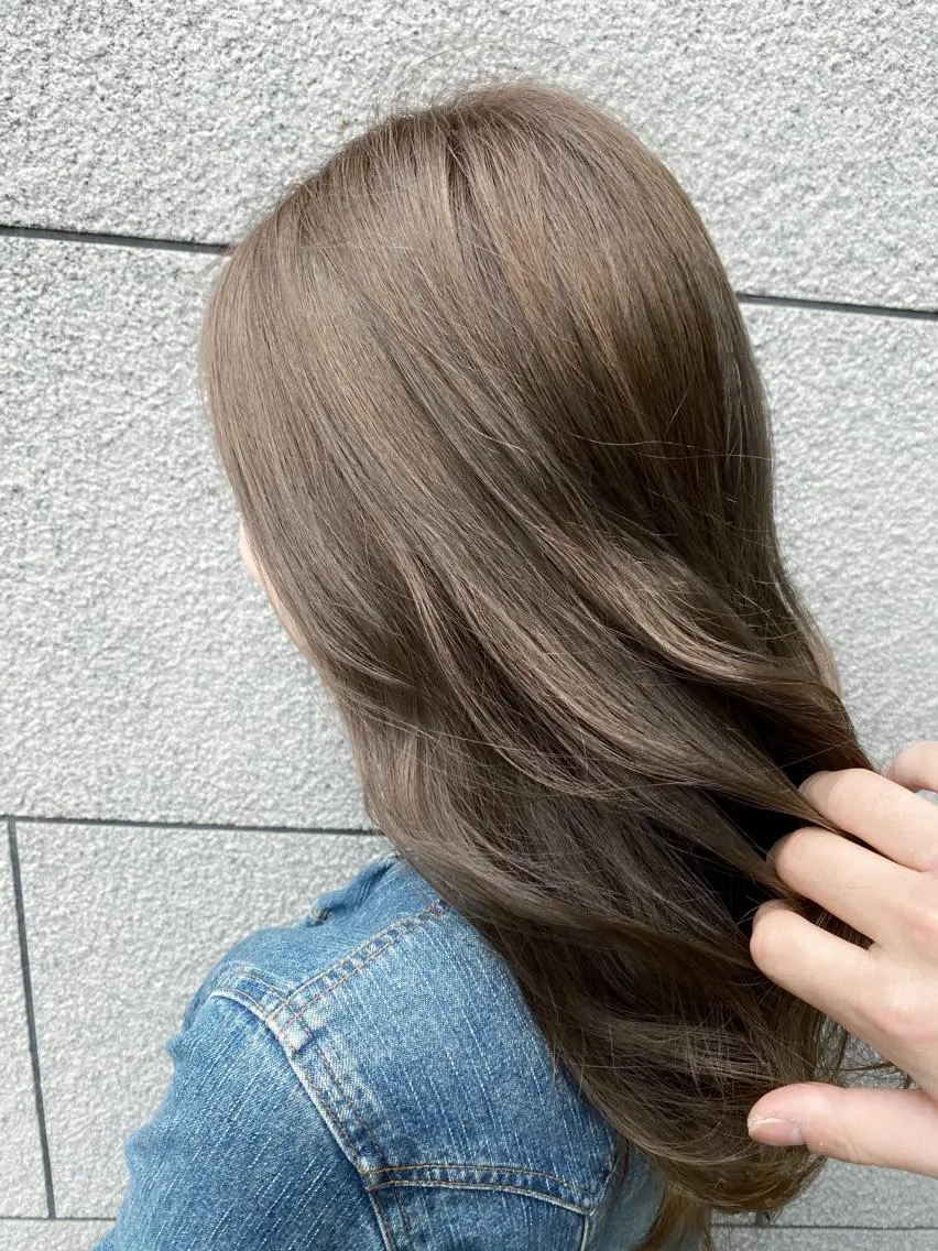セミロング カット ヘアカラー 藤野 陵平のヘアスタイル