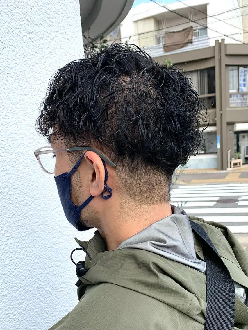 ショート パーマ ヘアアレンジ メンズ メンズパーマ ツイストスパイラルパーマ 波巻きパーマ スパイラルパーマ メンズパーマ職人 加藤 弘貴のヘアスタイル