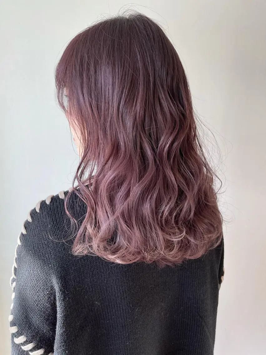 セミロング カラー カット ヘアカラー トリートメント 安藤 佑衣のヘアスタイル