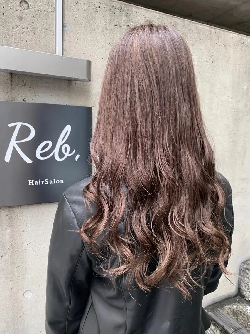 ミディアム カラー カット ヘアカラー トリートメント レイヤーカット 西村あきやのヘアスタイル