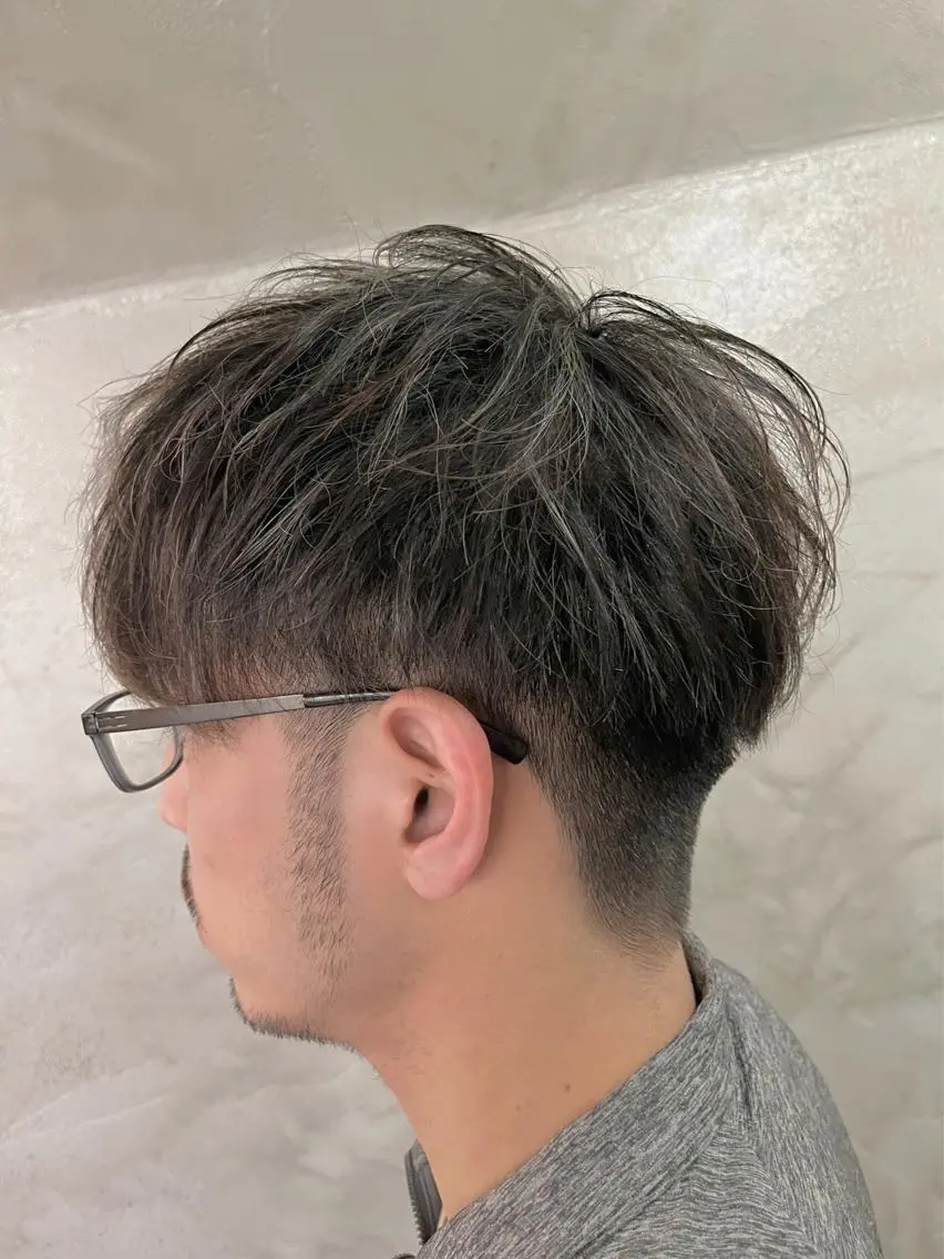 カラー メンズ メンズハイライト ハイライトカラー シルバー ヘアカラー 透明感カラー/ ブリーチ無し/RYOのヘアスタイル