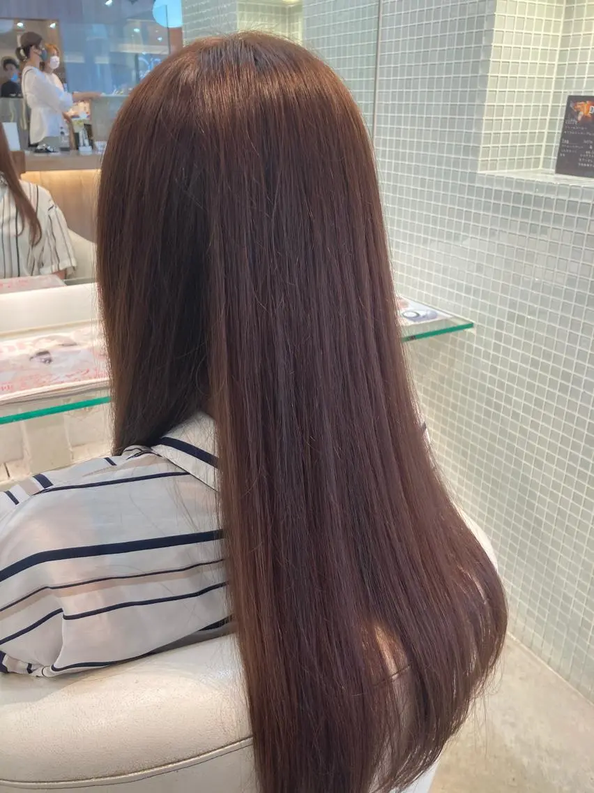 カラー アッシュ ラベンダーカラー ラベンダーアッシュ 安永 里帆のヘアスタイル
