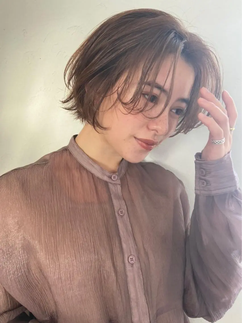 ショート カラー ヘアカラー 大人レイヤー×艶髪 小久保　春暁のヘアスタイル