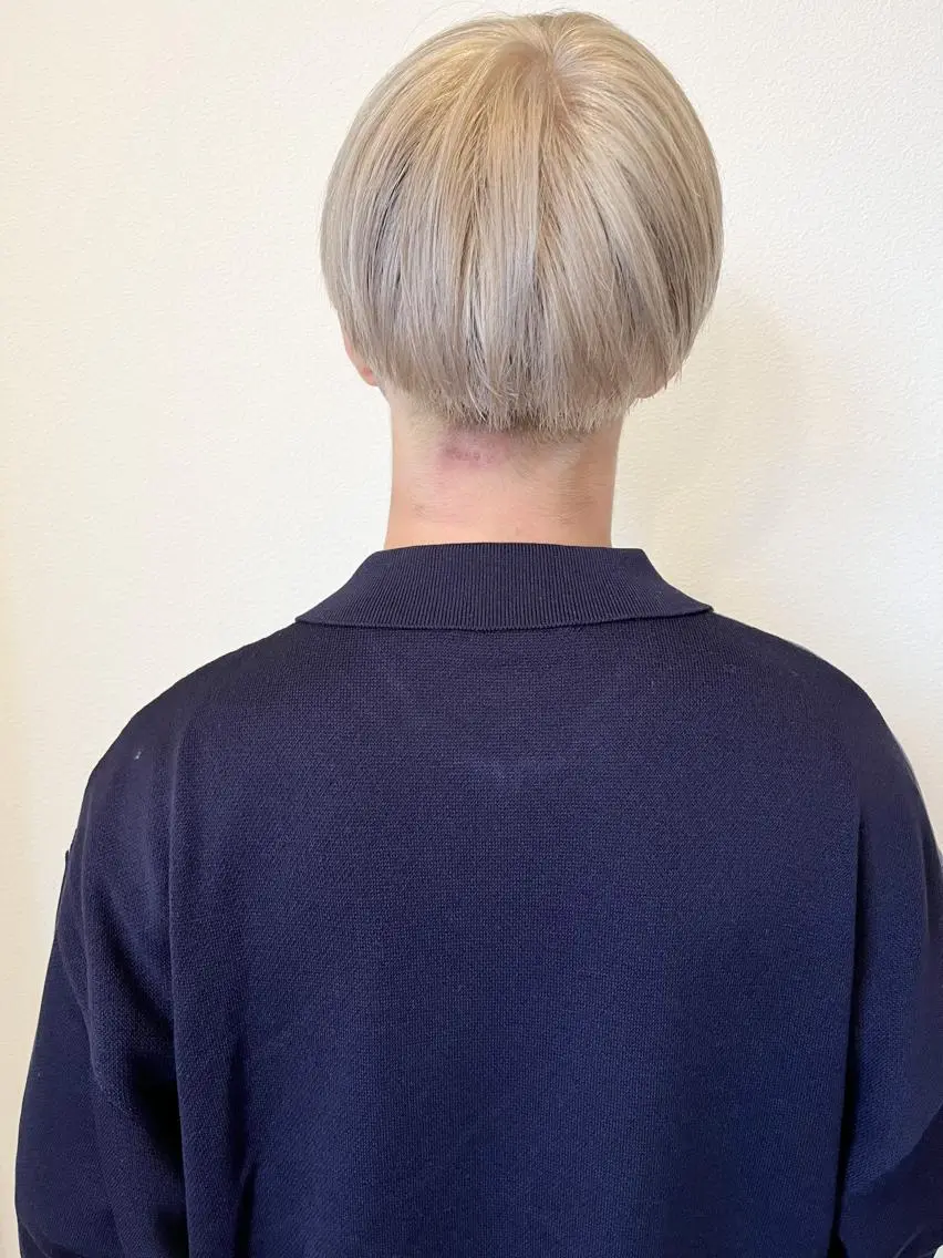 ショート カラー メンズ メンズブリーチ メンズハイトーン ブリーチ ハイトーンカラー カット ヘアカラー トリートメント 似合わせボブ×地毛風 縮毛矯正❕ayanaのヘアスタイル