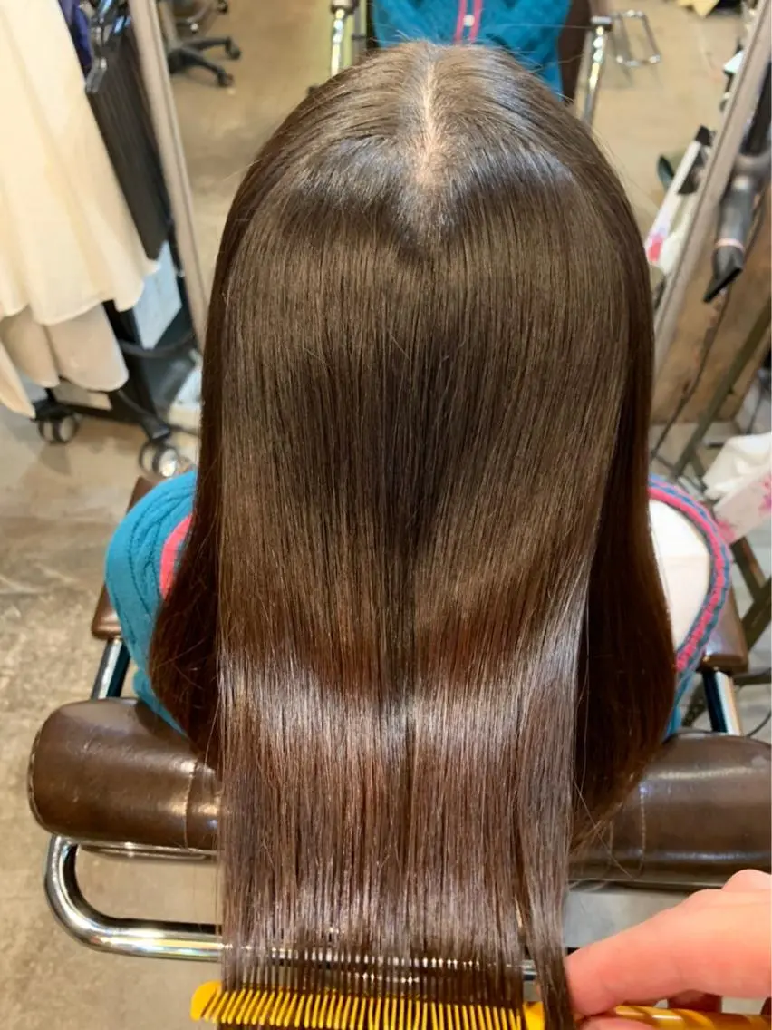ロング 縮毛矯正 トリートメント カット 縮毛矯正 トリートメント ヨッ シーのヘアスタイル