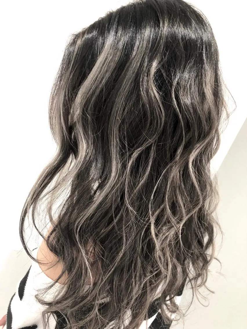 ロング カラー ハイライトカラー ハイライト 海外風レイヤーカット 👑店長 平松 由のヘアスタイル