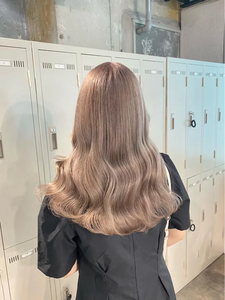 セミロング カラー エフェクトブリーチ 🌟前澤啓太朗のヘアスタイル