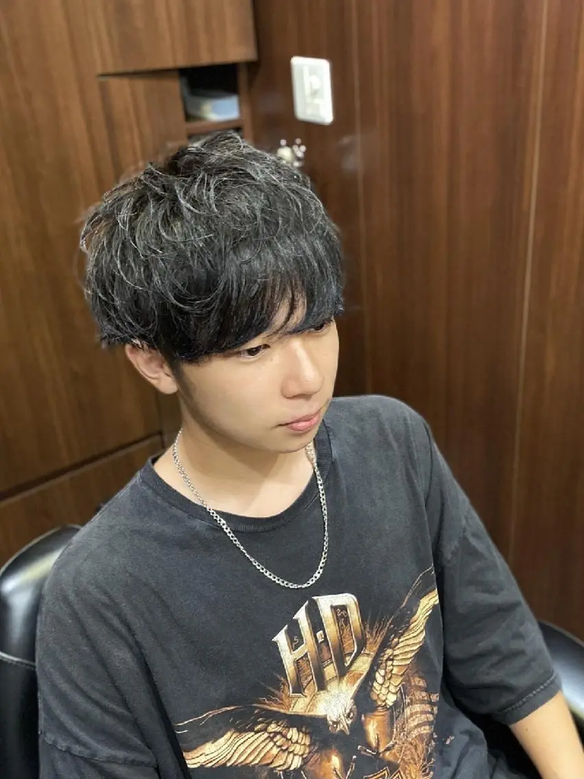 ショート カット 横須賀和也 ヒロ銀座一丁目のヘアスタイル