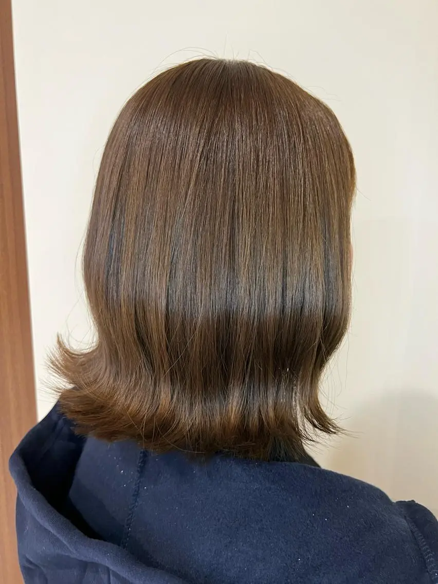 ミディアム カラー くびれヘア 外ハネヘア ながやま まいのヘアスタイル