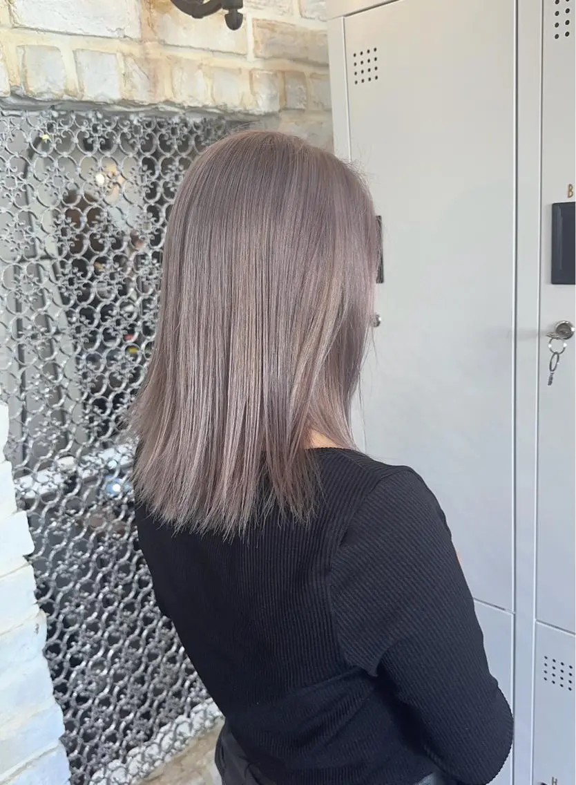 ミディアム カラー グレージュ ヘアカラー トリートメント 🌿ガクト 🌿艶髪透明感のヘアスタイル