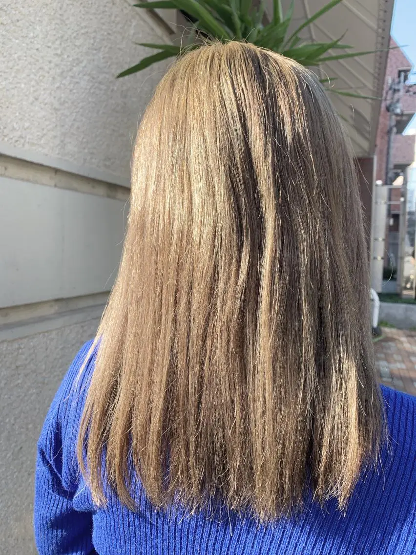 セミロング カラー ベージュカラー ブリーチ stylist Yukieのヘアスタイル