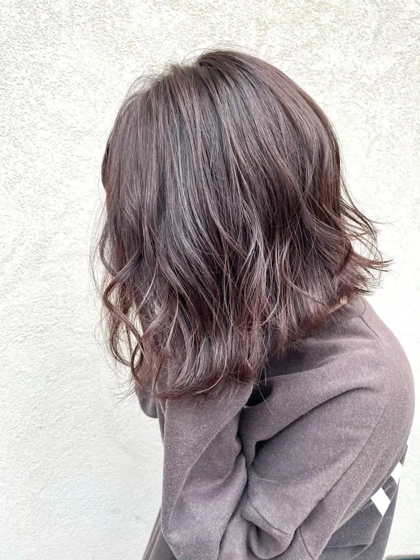 ミディアム カラー 渡辺 瑠美のヘアスタイル