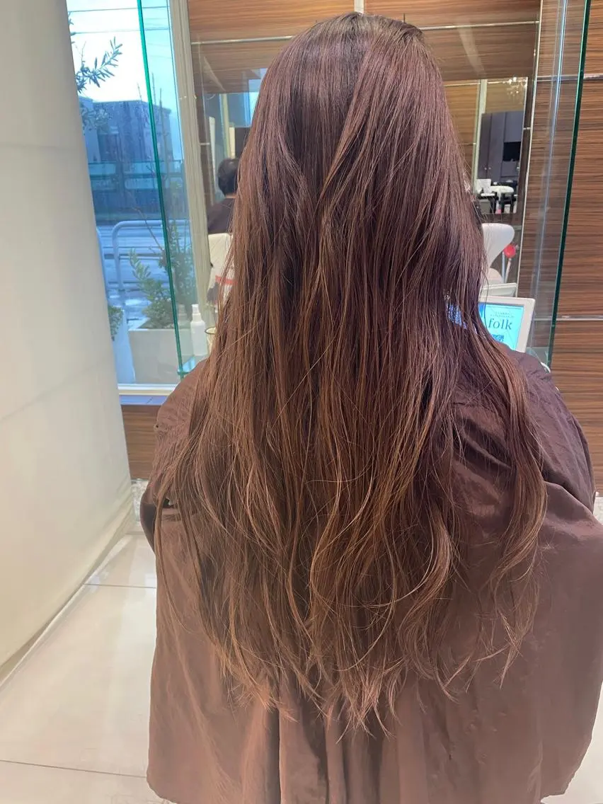ロング カラー カット ヘアカラー 佐々木 麻純のヘアスタイル