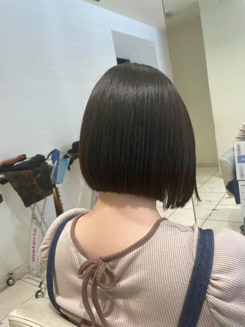 ショート カット MODEks eau 佐藤優志のヘアスタイル