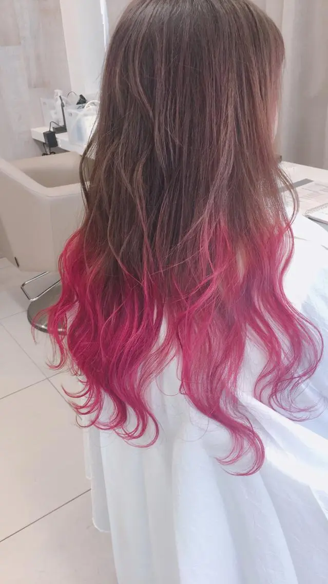 ロング カラー グラデーションカラー イルミナカラー ピンクカラー 大人可愛いをご提案✨ 宮崎　雅美のヘアスタイル