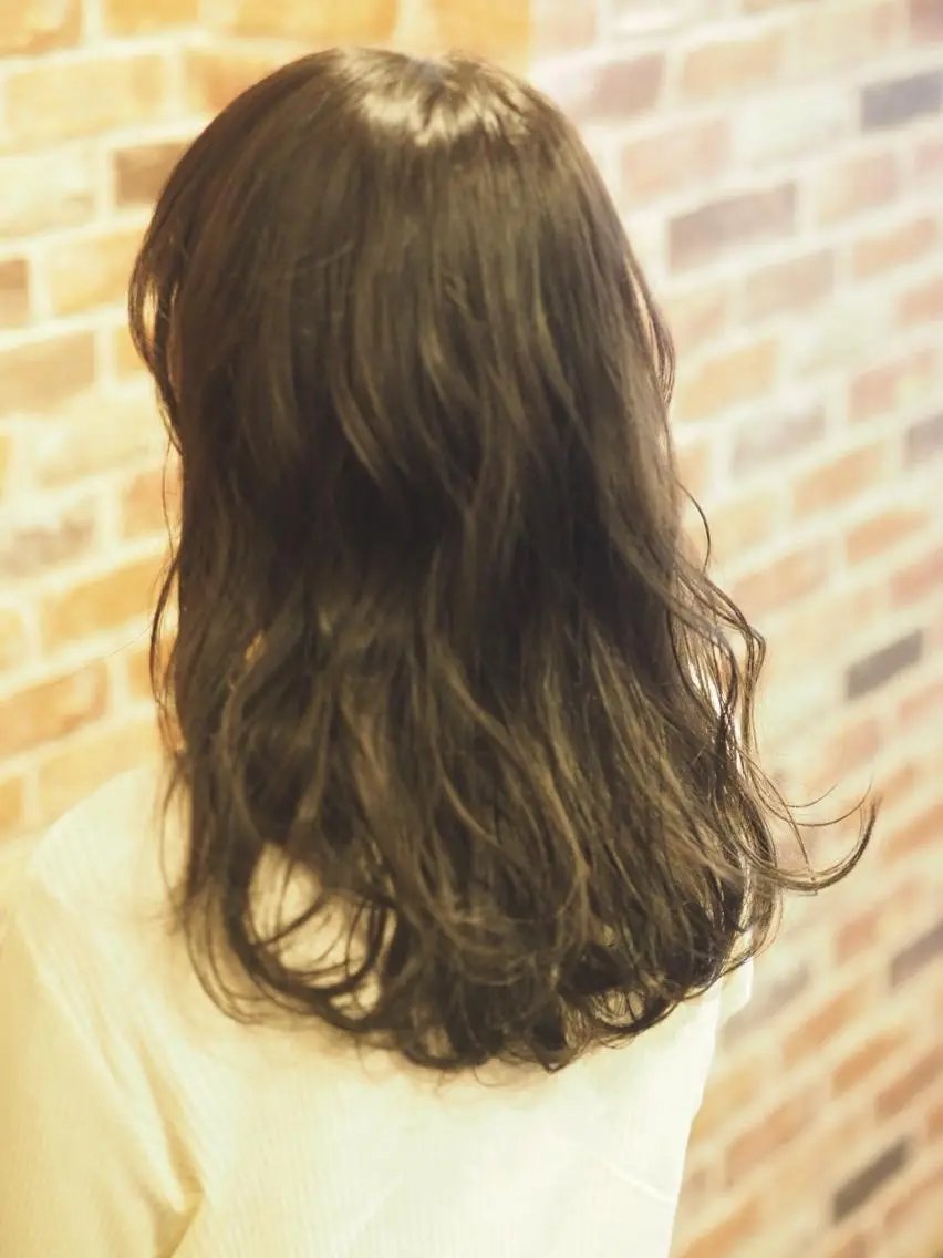 セミロング カラー 清水 純のヘアスタイル