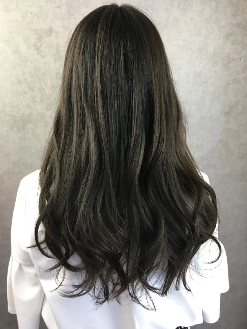 セミロング カラー ツイストスパイラル パーマ✂︎ KYOUのヘアスタイル