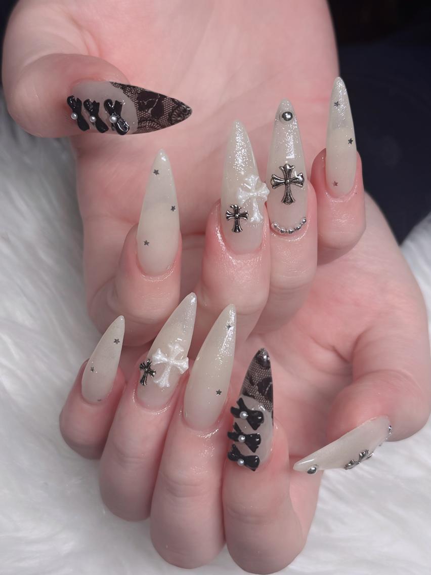 ネイル フレンチネイル ジェルネイル ハロウィン 韓国ネイル マグネットネイル ハンドネイル H.baby Nail Salonのネイルデザイン