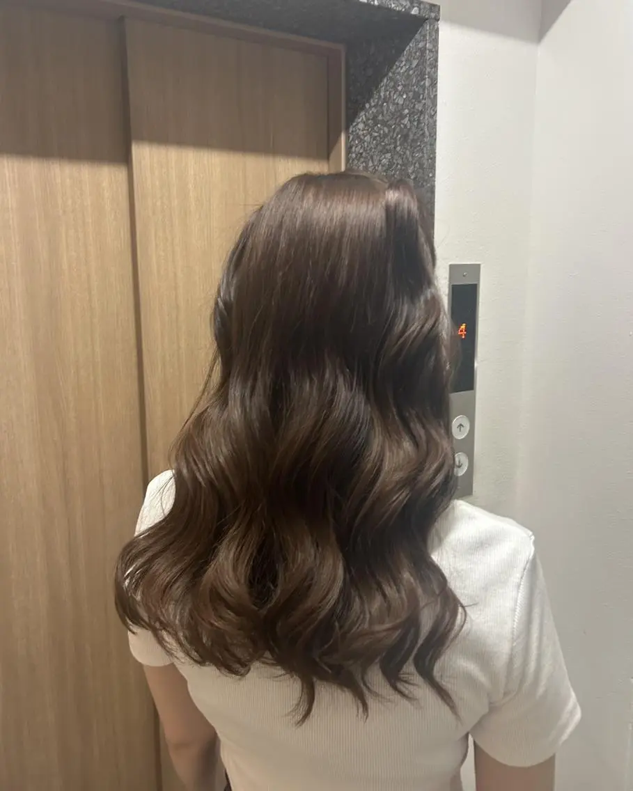 カラー ロング ブリーチ ダブルカラー ブリーチなしカラー 田子 未鈴のヘアスタイル