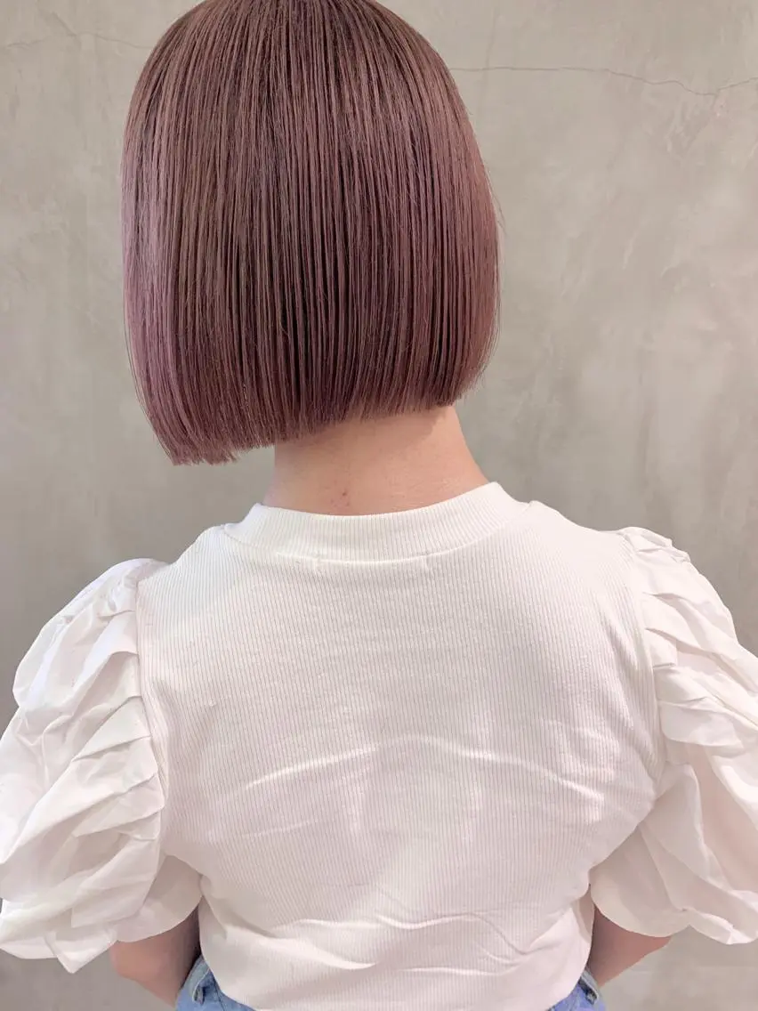 ショート カラー デザインカラー グレージュ ピンクカラー ボブ カット ヘアカラー トリートメント 艶ハイトーン/ヘア アレンジAYAKAのヘアスタイル