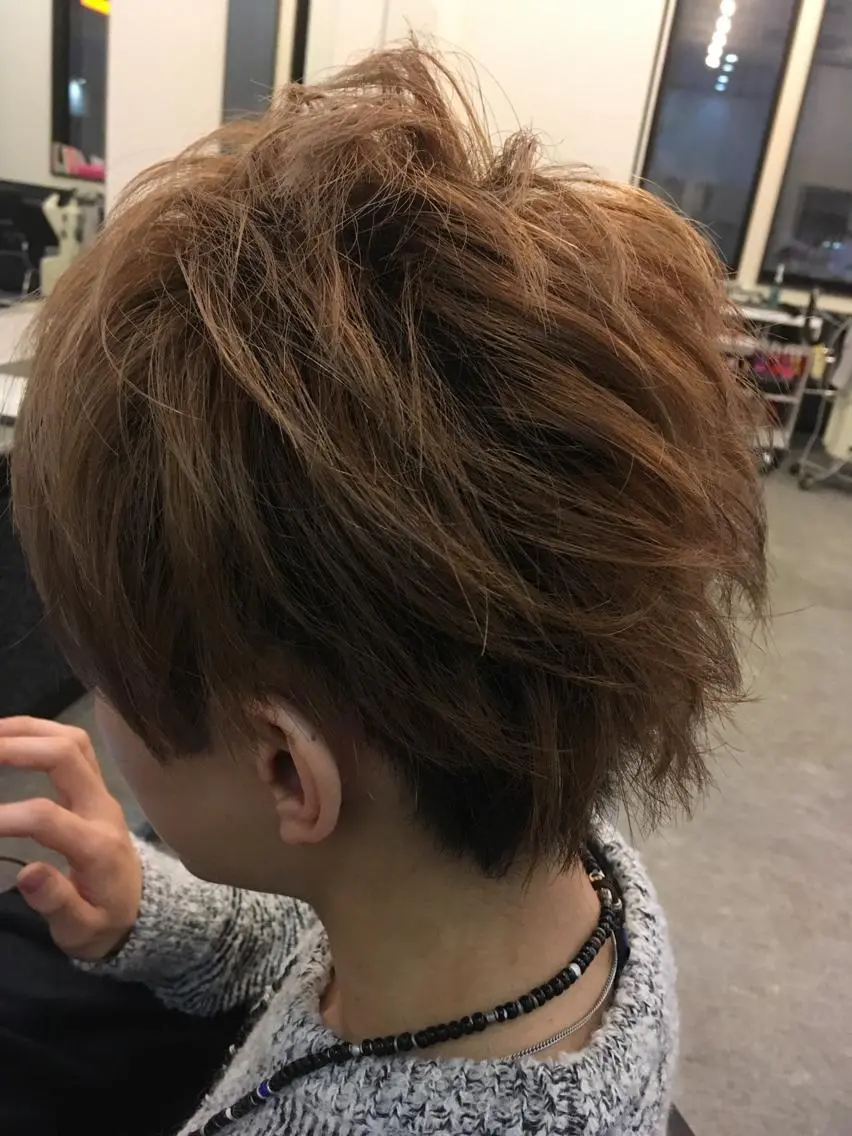 メンズ ツーブロック 刈り上げ 小野岡 潤子のヘアスタイル