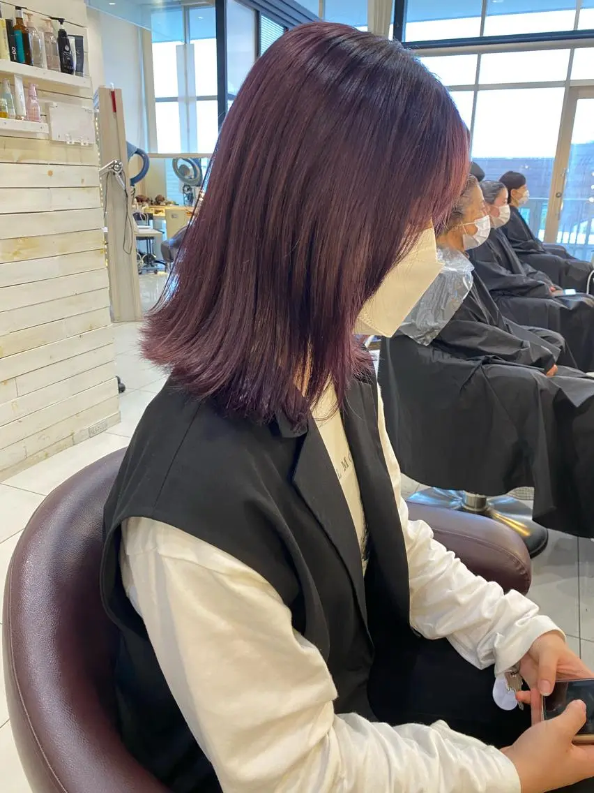 ミディアム カラー ピンクカラー ピンクパープル パープルカラー ヘアカラー トリートメント riho/レイヤー/ ハイトーン/ブリーチのヘアスタイル