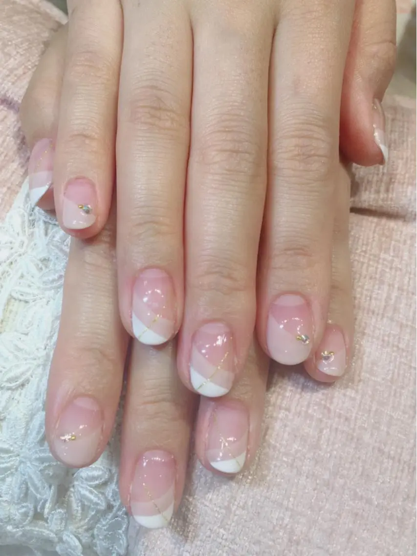 ネイル ビジューバイアクイユ ネイルズ 東中野店のネイルデザイン