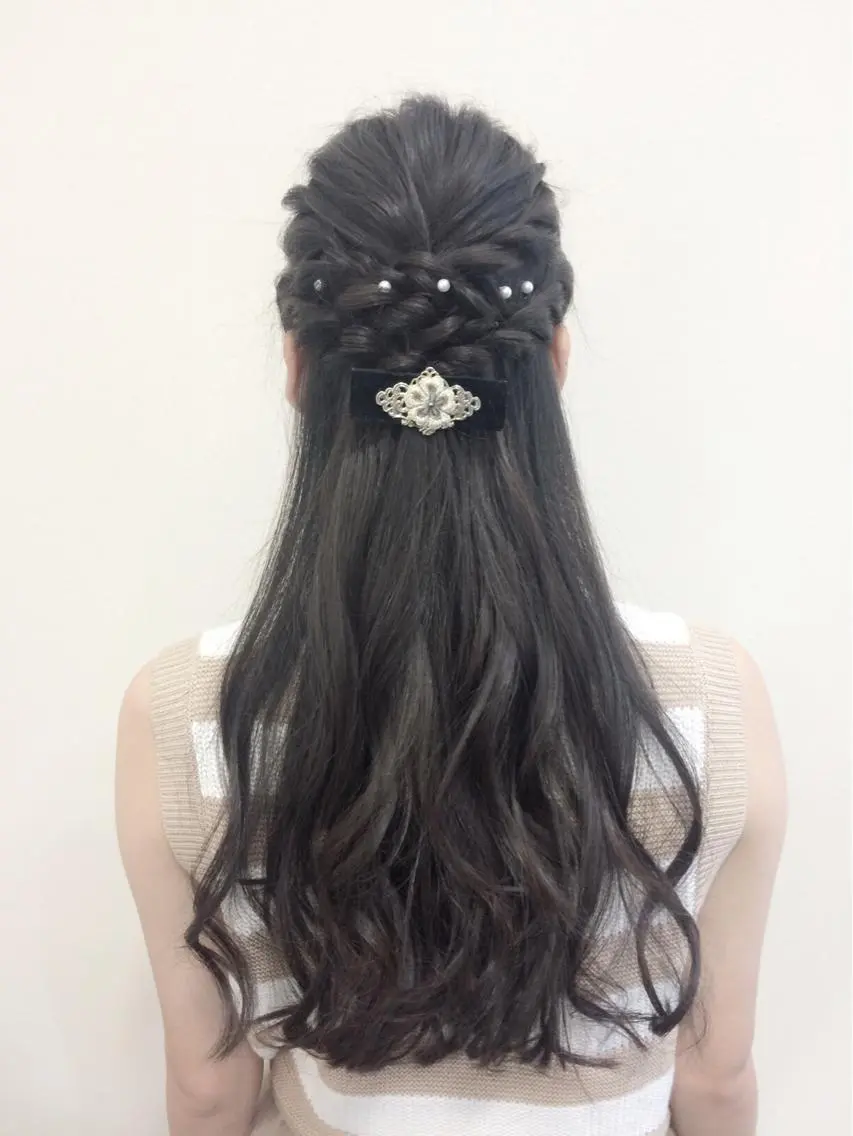 ロング ヘアアレンジ ハーフアップ 沢田 瞳のヘアスタイル