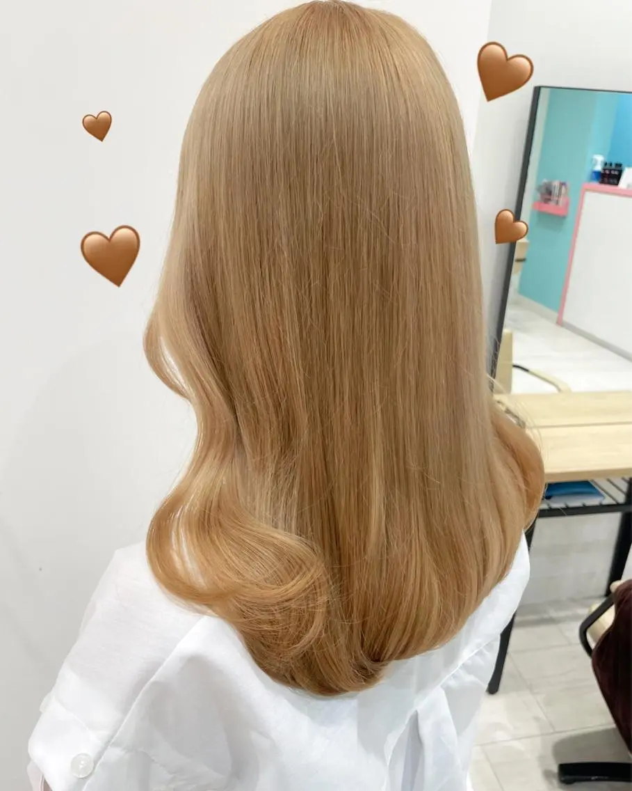 セミロング カラー ブロンド 新宿駅近♡個室 ♡関口三都季🌜のヘアスタイル
